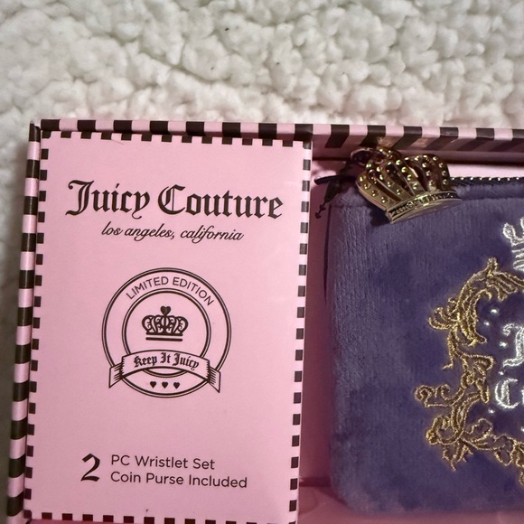 NWT Juicy Couture Heritage Pouch Set in Purple - Picture 2 of 5